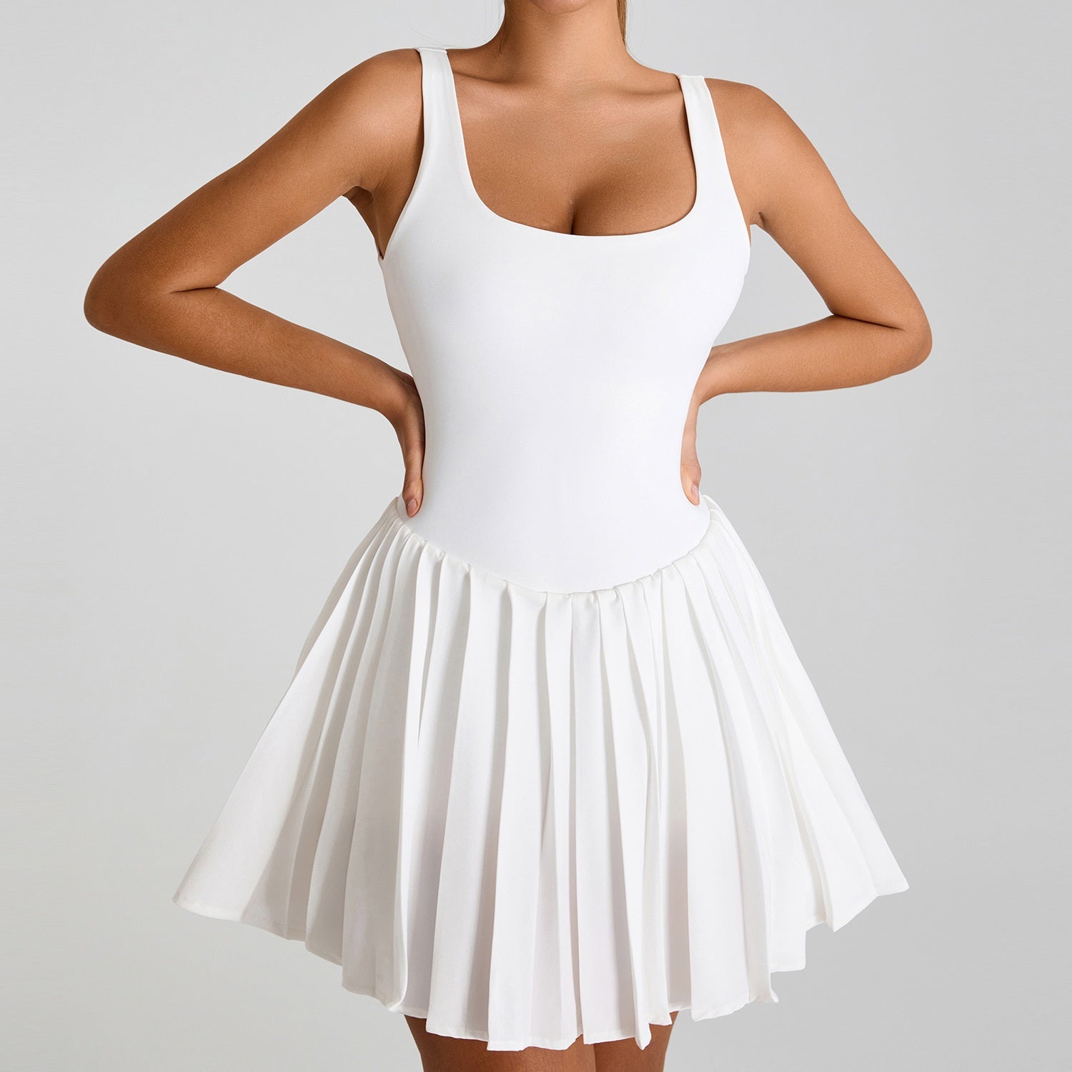 Vestido Deportivo con Espalda Descubierta y Shorts Integrados para Mujer 0 - Vorti