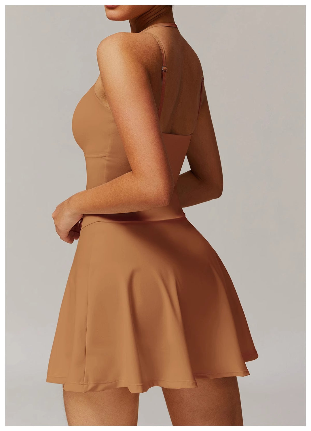 Vestido Deportivo Ajustado con Tirantes y Shorts Integrados para Mujer