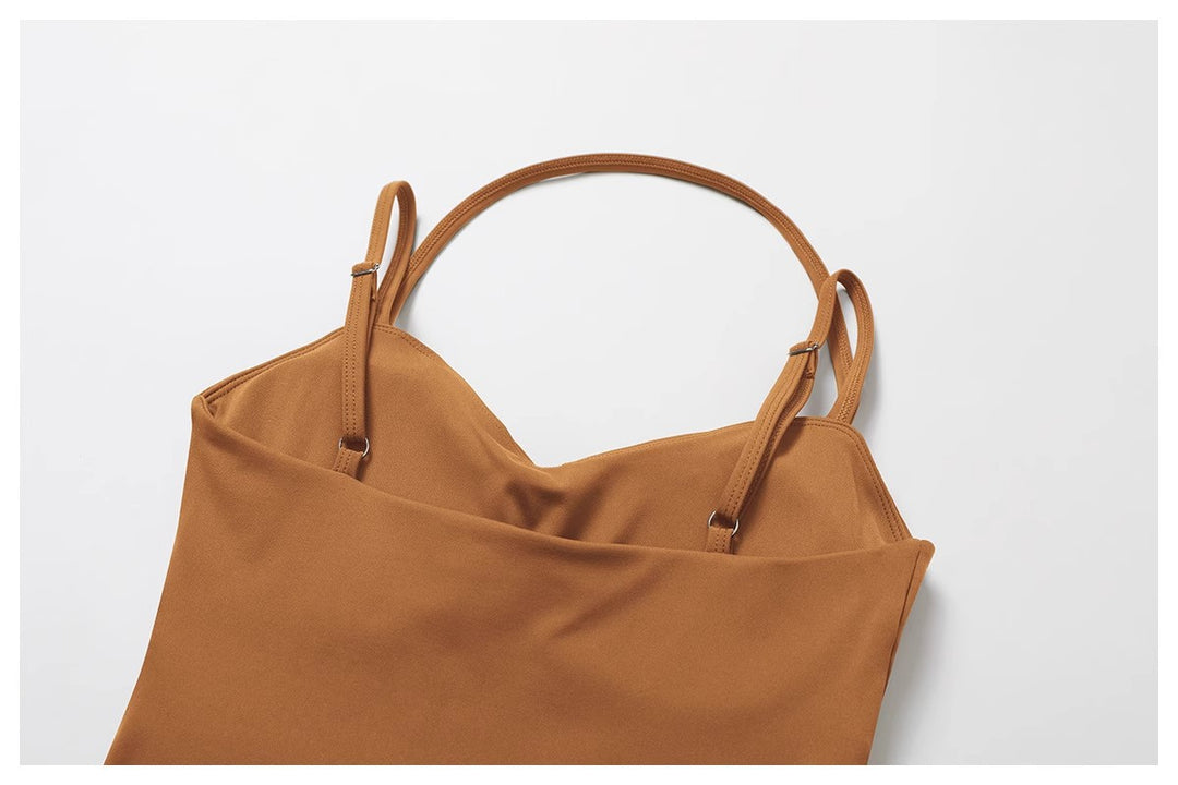 Vestido Deportivo Ajustado con Tirantes y Shorts Integrados para Mujer