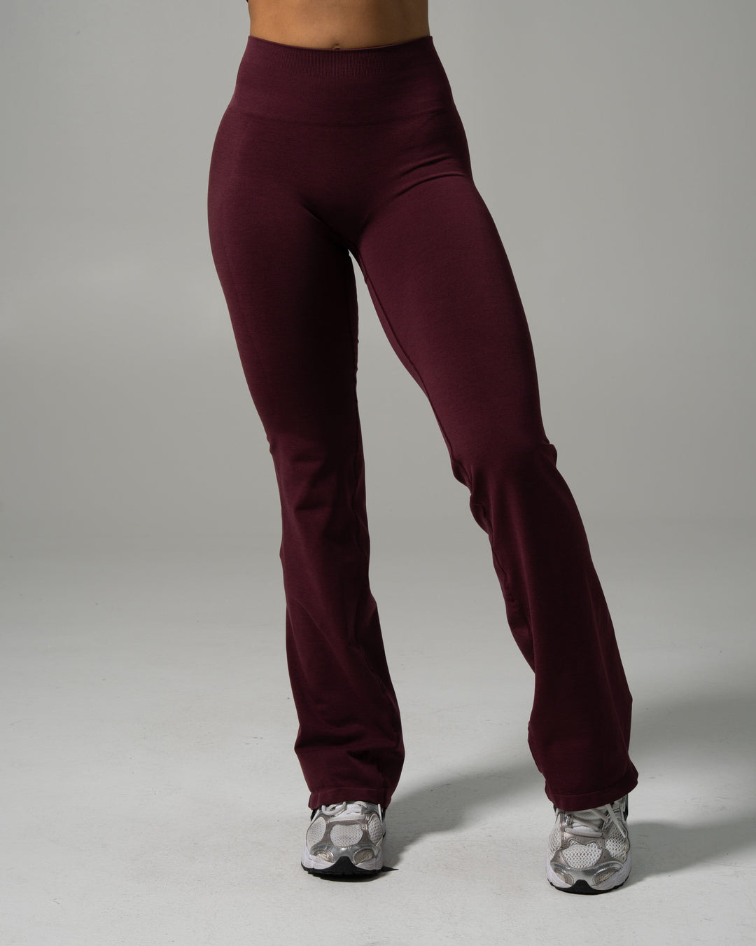Vorti Pump Mid Rise Flared Pant - Merlot